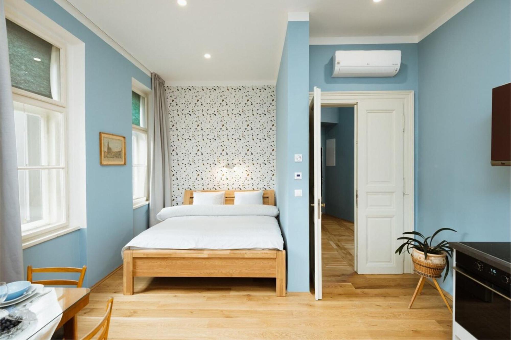 Dream Blue In City Centrewenceslas Sq In Walk Prague Extérieur photo