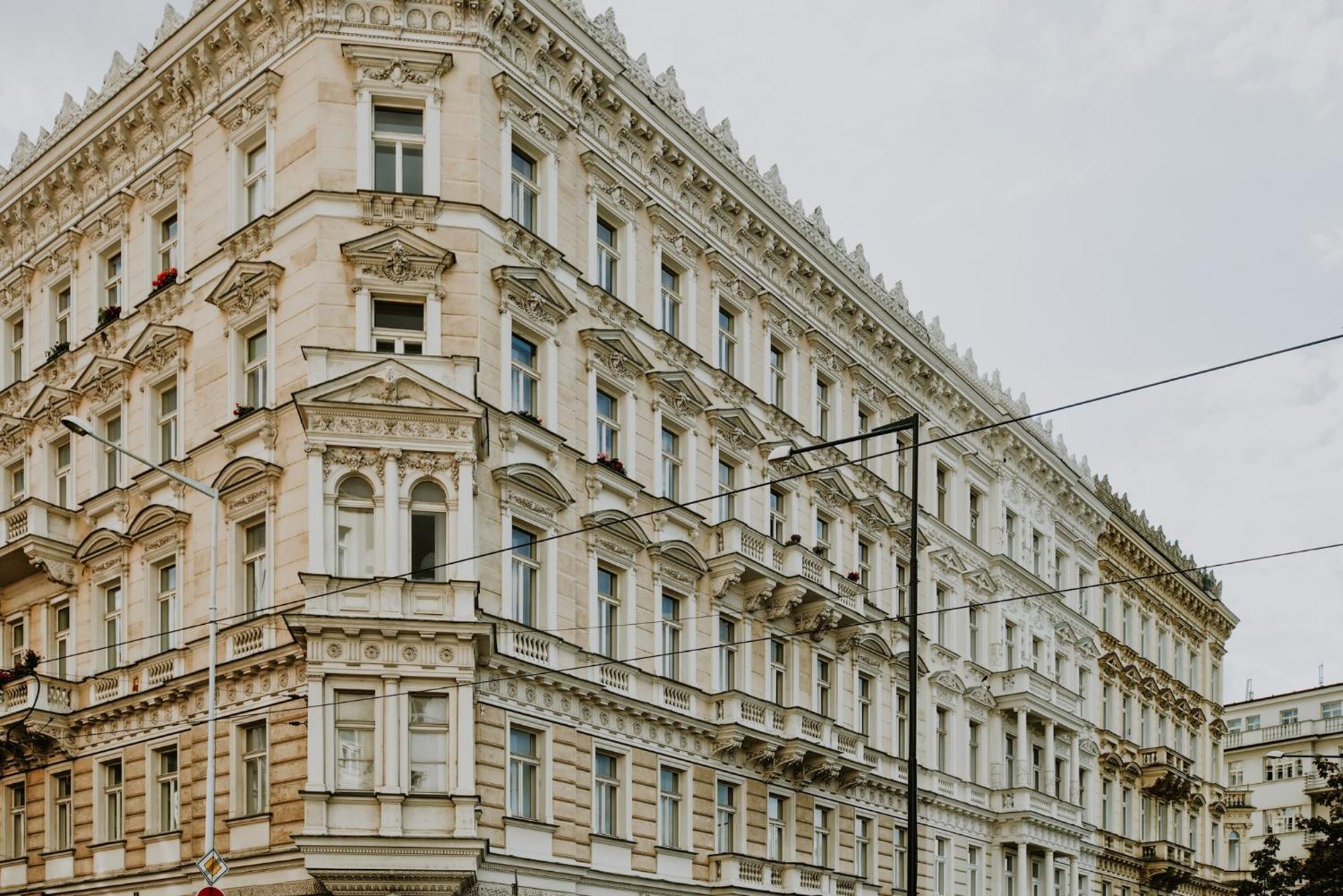 Dream Blue In City Centrewenceslas Sq In Walk Prague Extérieur photo
